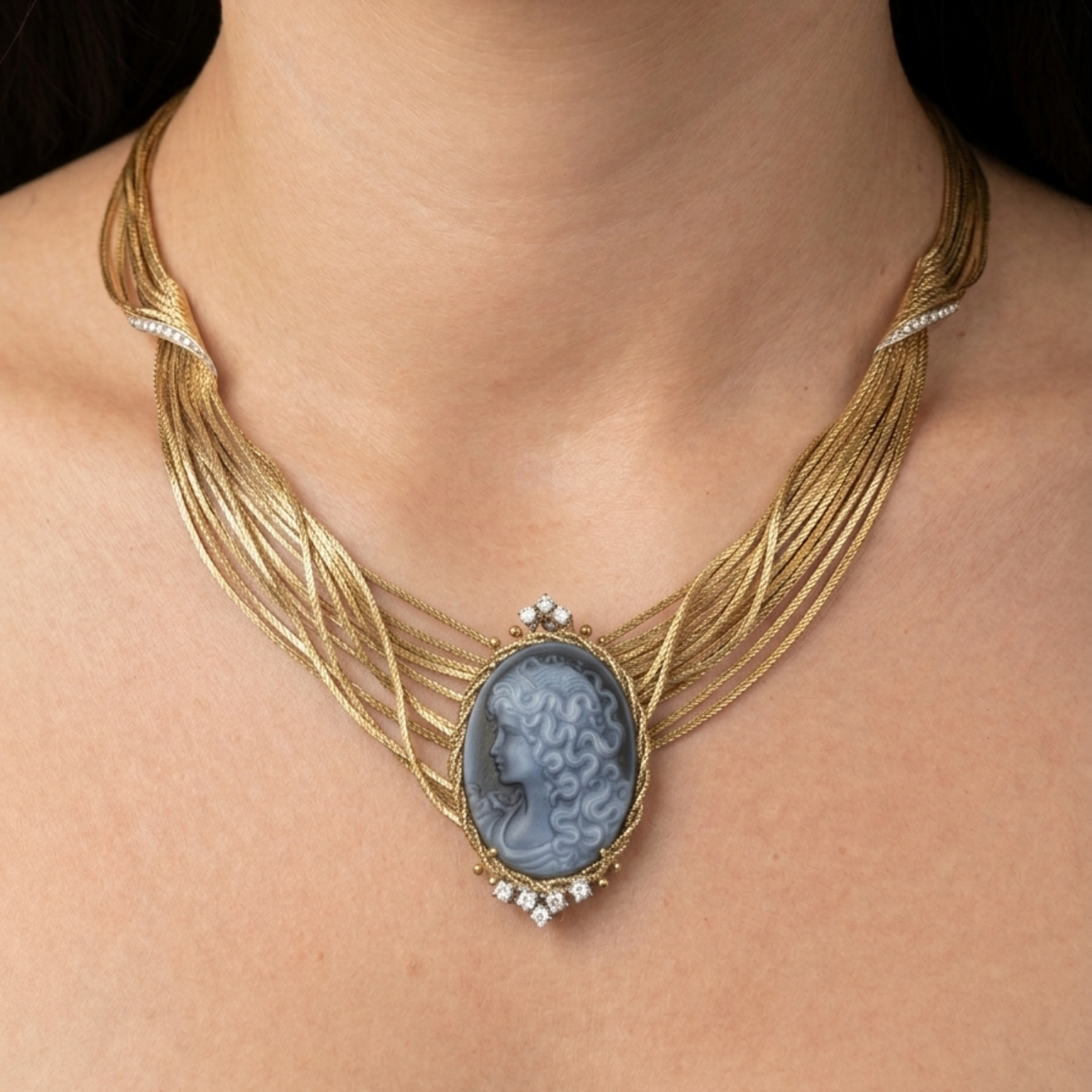 Pre Owned Wellendorff Vintage Collier mit Gemme aus 750 Gelbgold und Brillanten