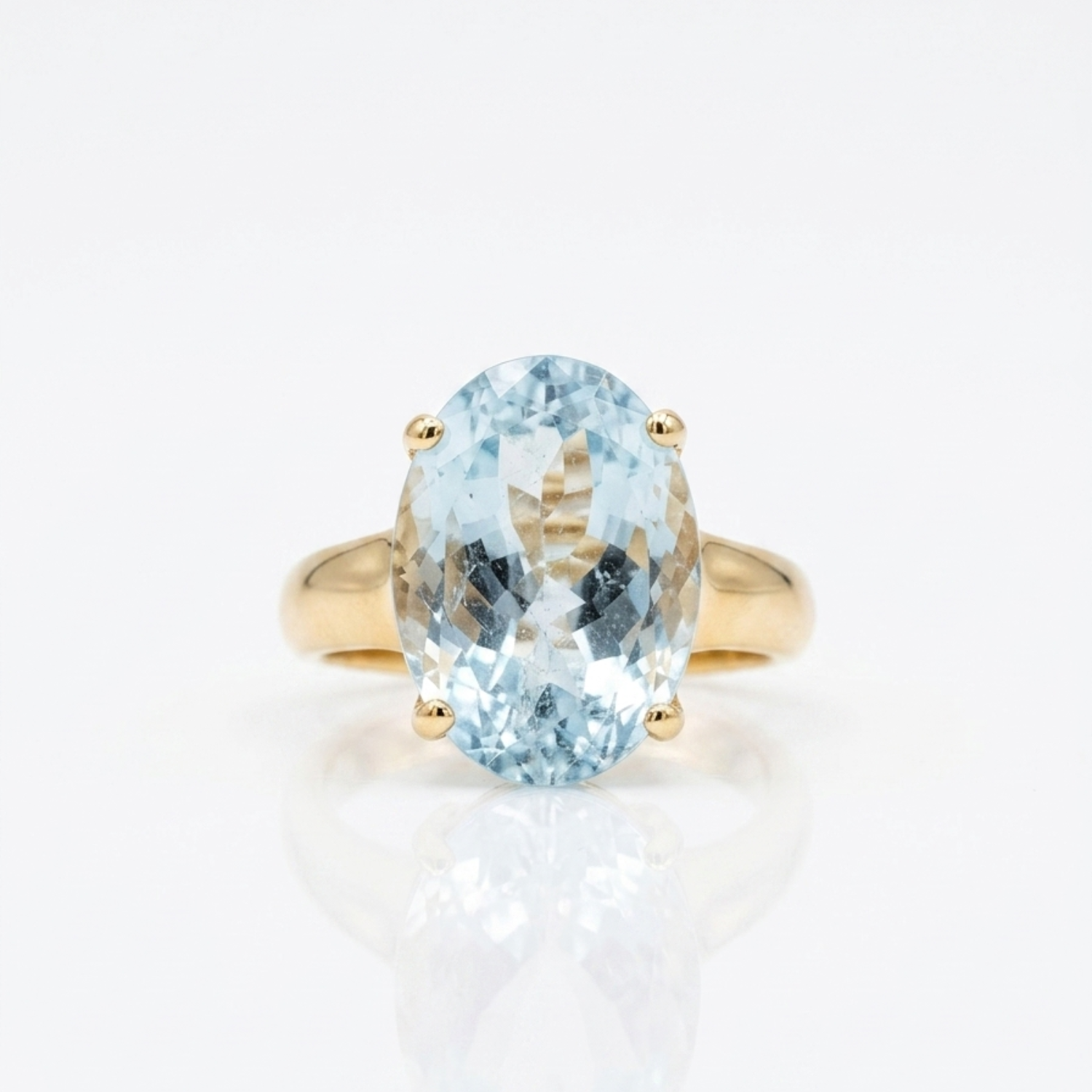 Pre Owned Ring in 14 Karat mit Aquamarin