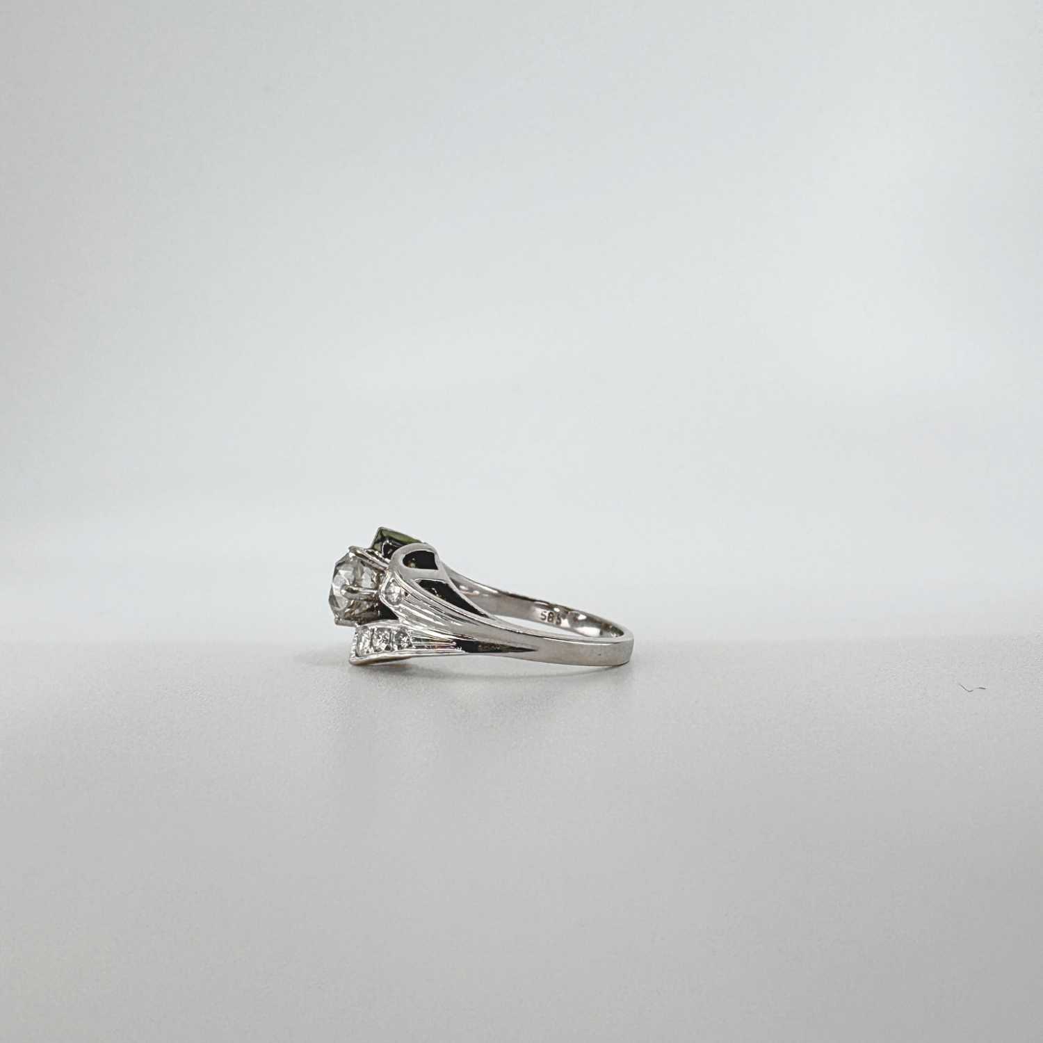 Pre Owned Vintage-Ring