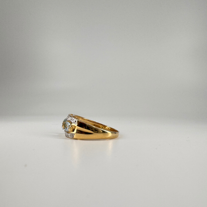 Pre Owned Ring aus 14 Karat Gelbgold mit Aquamrinen und Brillanten