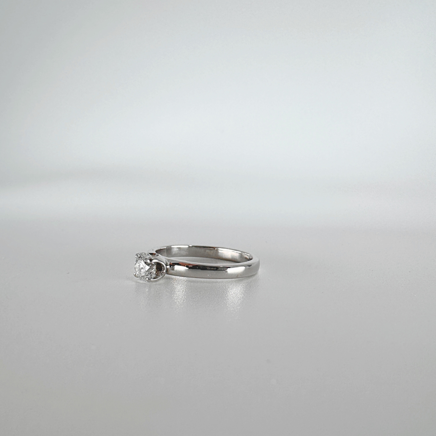 Pre-Owned Verlobungsring aus 18 Karat Weißgold mit 1 Brillant ca. 0,30ct