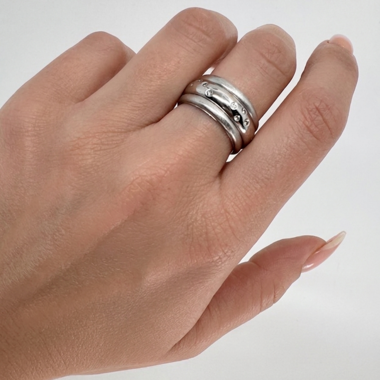 Pre Owned Drehring aus 585 Weißgold mit 15 Brillanten