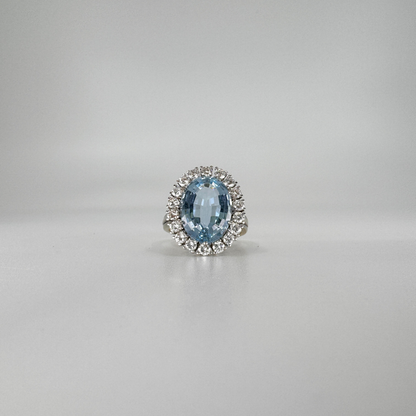 Exklusiver Pre Owned Ring aus 18 Karat Weißgold mit 1 Aquamarin und 18 Brillanten