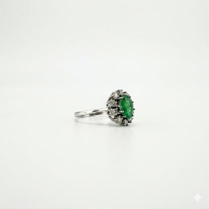 Pre Owned Ring in 14Karat Weißgold mit Smarags und ca.1,00ct Brillanten