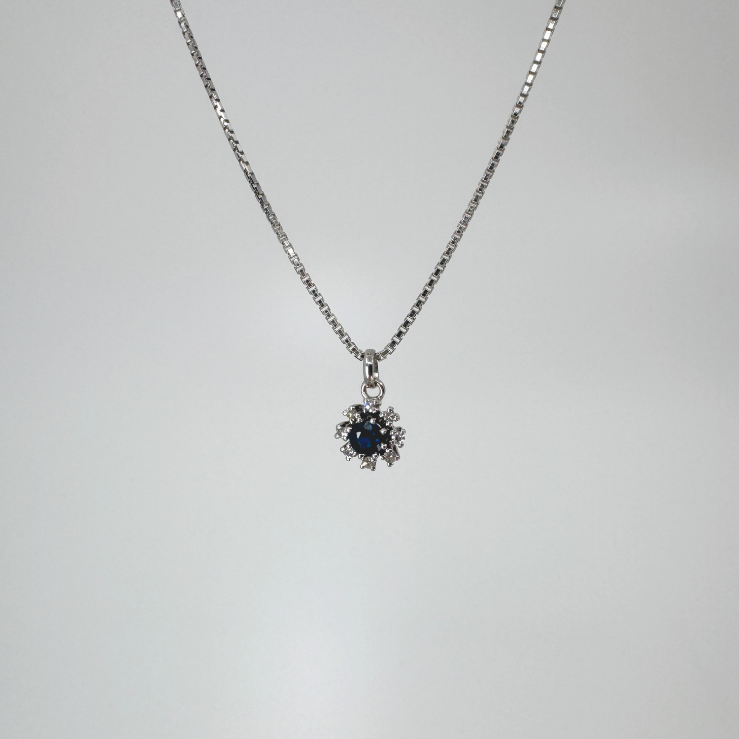 Pre Owned Collier mit Saphir und Diamanten